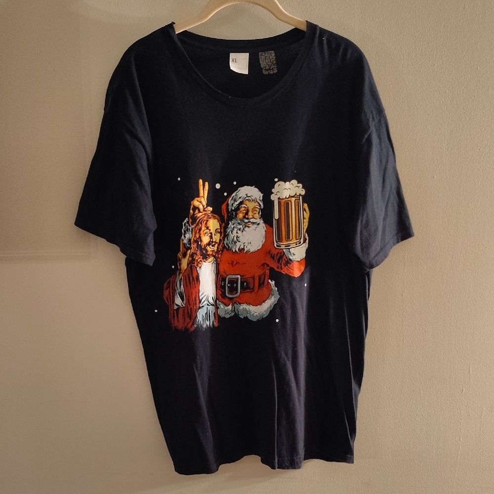 Temu T-Shirt Santa, Jesus, Beer graphic. Men's Size XL. Main Clcolor is black